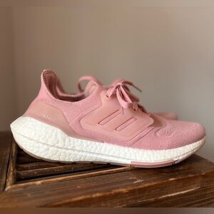 Adidas Ultraboost 22 Women's Mauve Pink Running Walking Sneakers